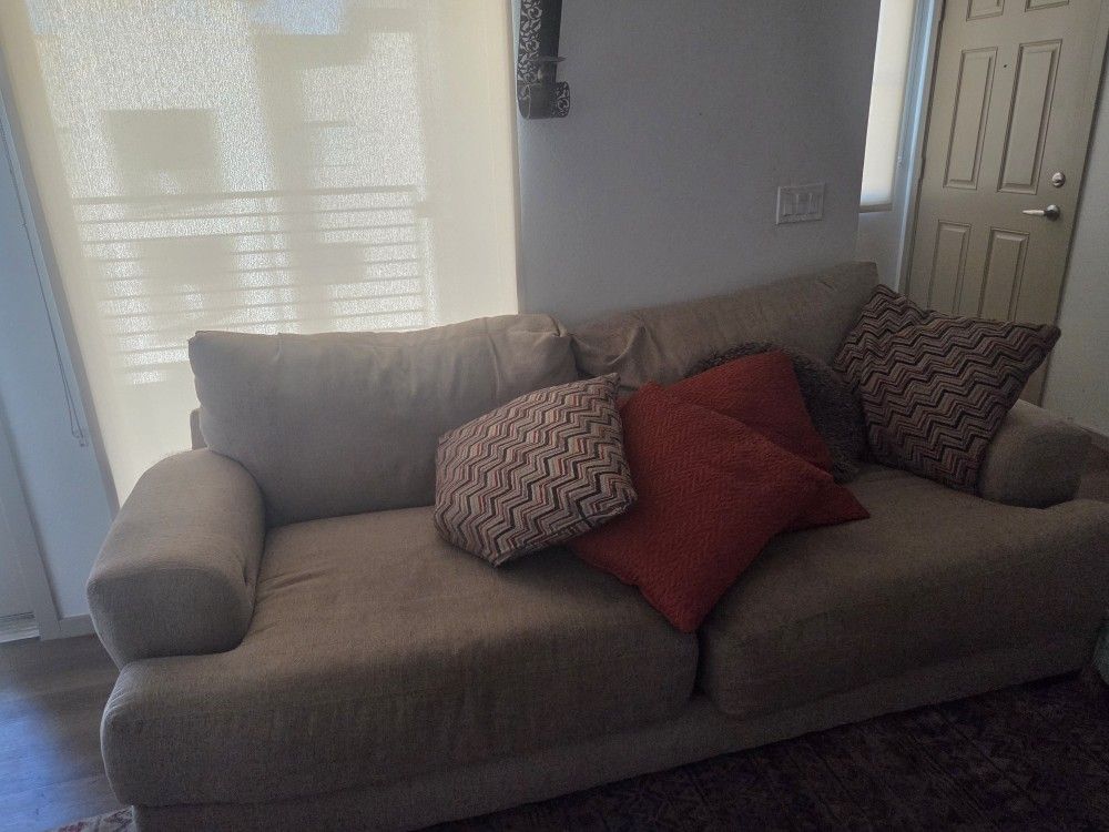 Sofa & Loveseat