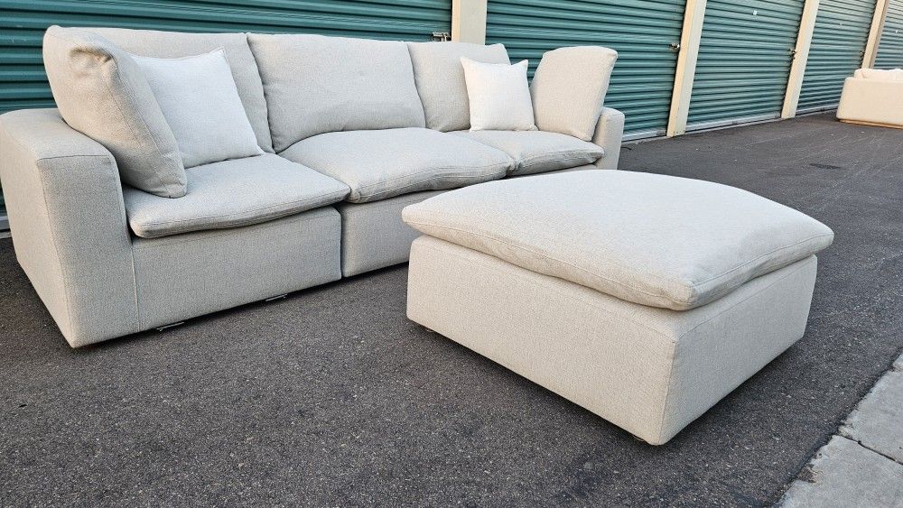 FREE DELIVERY!!! Bassett "Envelop" 4pc Modular Sofa + Ottoman BEIGE ($5K Retail....75% OFF!!!)