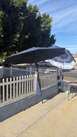 9 ft Outdoor Patio Market Umbrella – Navy Blue – Crank Lift & Tilt – UV Protection