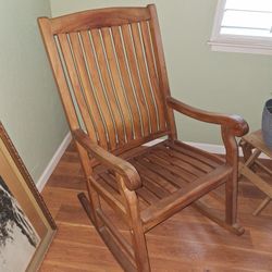 Outdoor/Indoor Furniture 