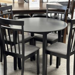 BRAND NEW Small Dining Set, Round Table, 4 Chairs 