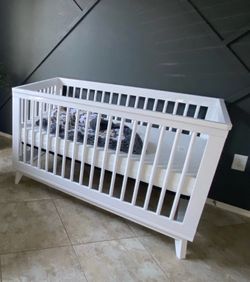 Babyletto 3-in1 crib and mattress
