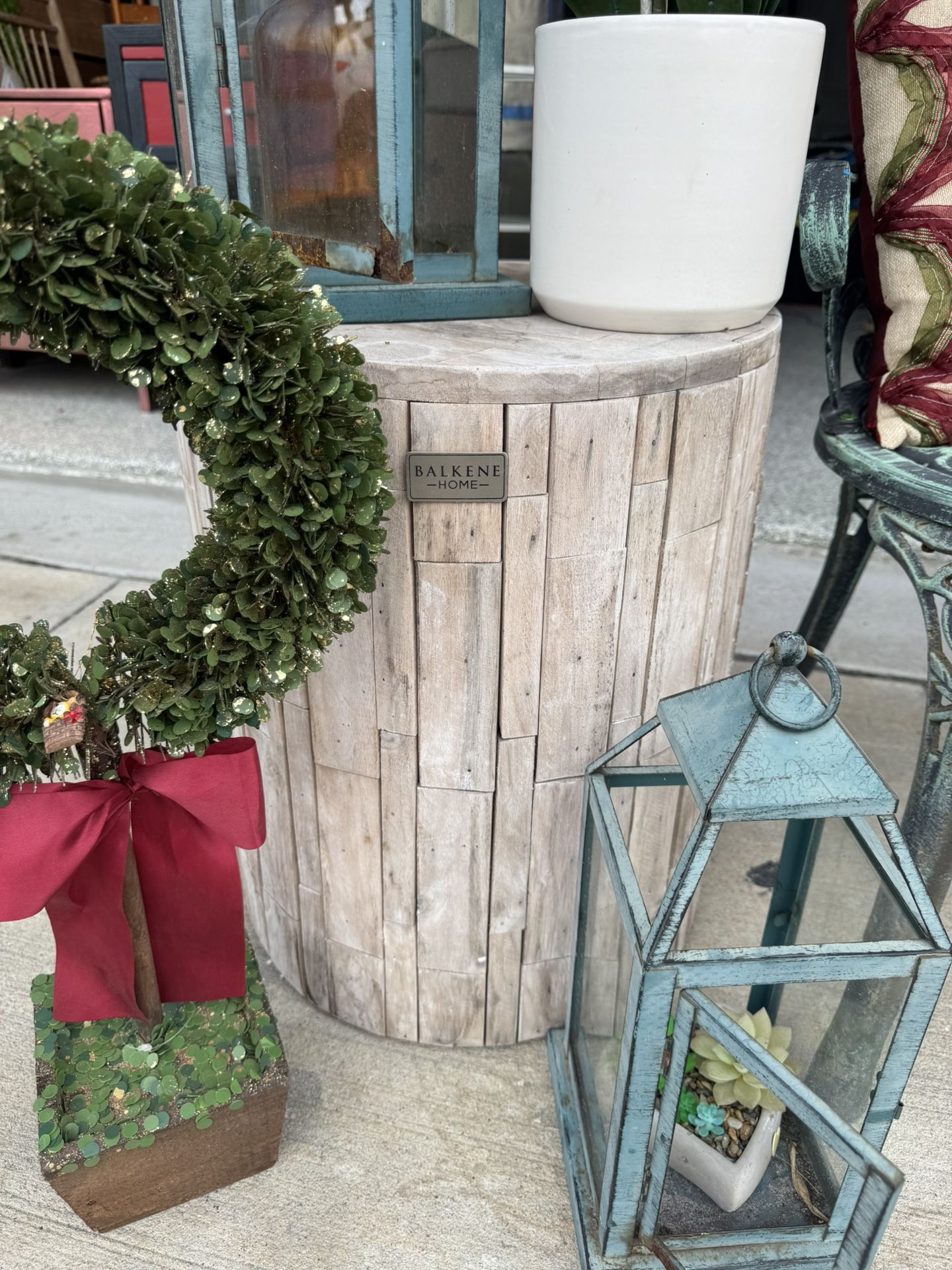 Balkene Home Elyse Round Rustic Harden Stool H19x15