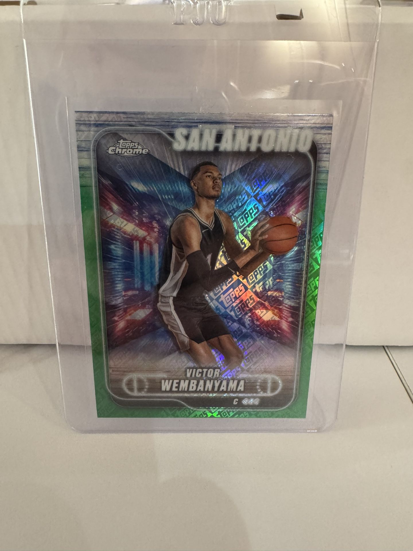 2025 Topps Chrome Victor Wembanyama #193 Topps Green Refractor - Spurs