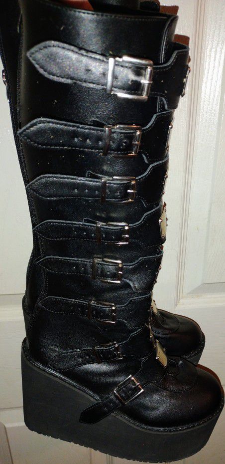 Boots Size 8 