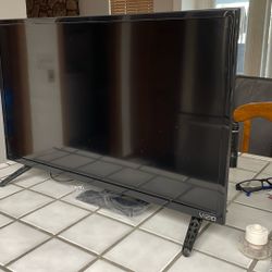 FREE 28” VIZIO TV In GOOD CONDITION 