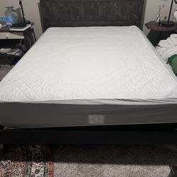Queen Size Bed 
