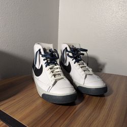 Nike Blazer Mid 77 