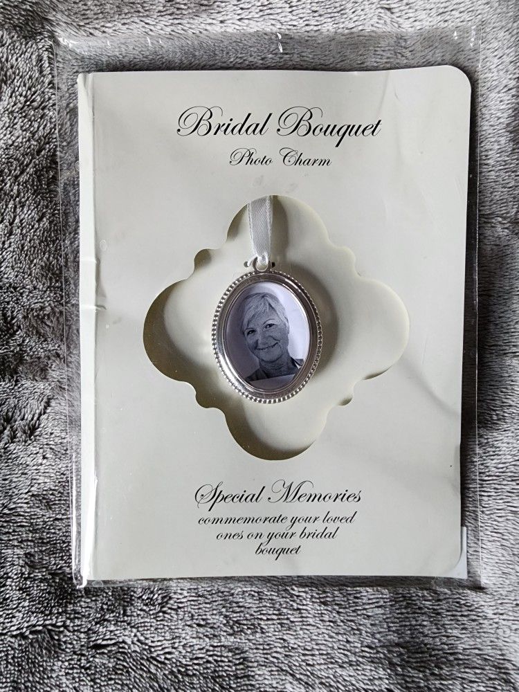 New Bridal Bouquet Photo Charm