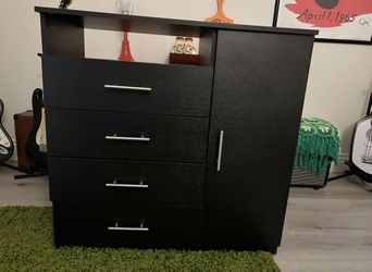 Dresser/Entertainment Center combo