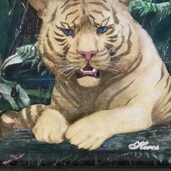 Very unique 1 of a kind 3-D effect beautiful hand sculpted and hand painted White Tiger enclosed in a very expensive shadow box.   Set in a high quali