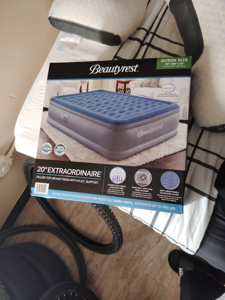 Brand New In Box Original Prices $135 I'm Asking $100 For It