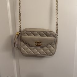 VINTAGE CHANEL BAG 