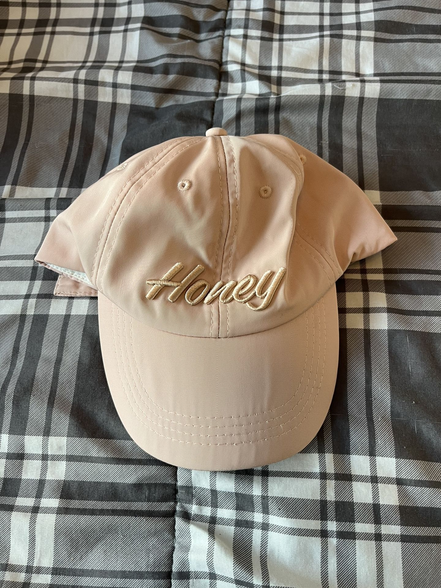 “Honey” hat