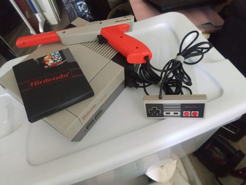 Original Nintendo Game Console