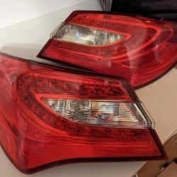 🚨 OEM Chrysler 200 Rear Left/Right Tail Light 2011 To 2014 - $100