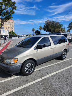 2003 Toyota Sienna