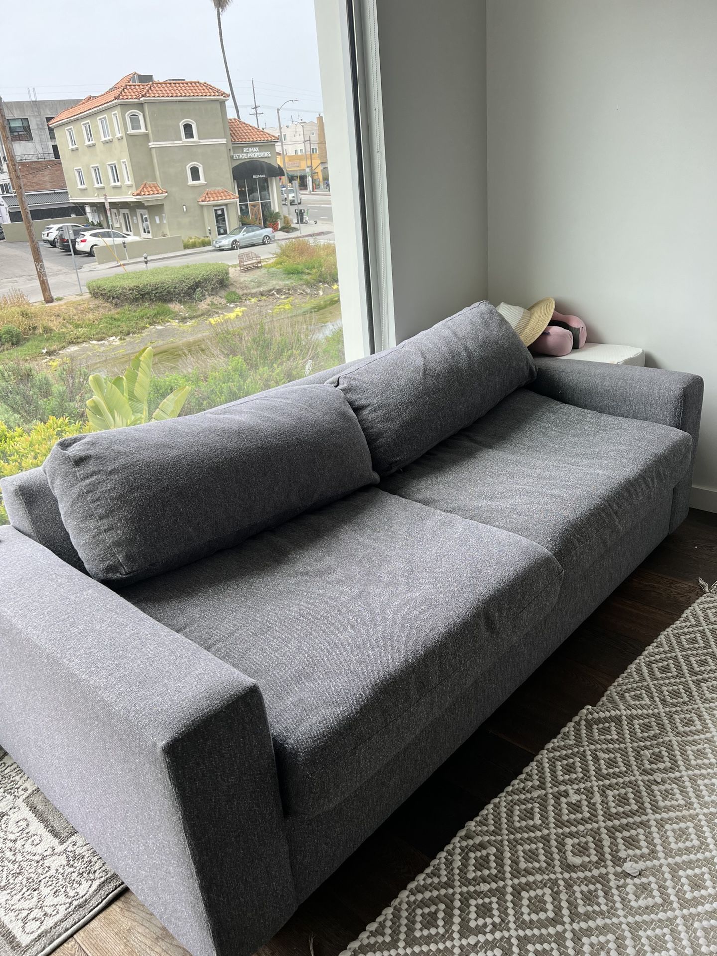 Urban Queen Sleeper Sofa (84")