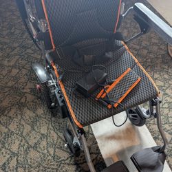 Kerdom Lightweight Foldable Wheelchair 