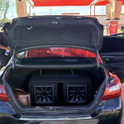 LIKE NEW KICKER SUBWOOFERS 