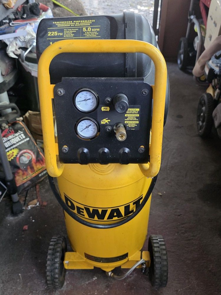 Dewalt 15 Gal.225 PSI air Compressor