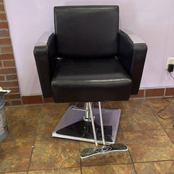 Salon stying chair