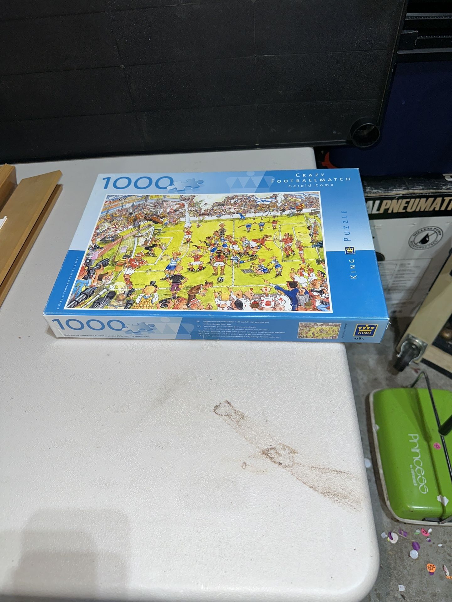 “Crazy Football Match” 1000-Piece Puzzle