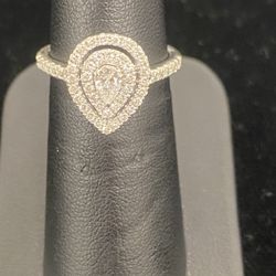 14kt Natural Diamond Ring 
