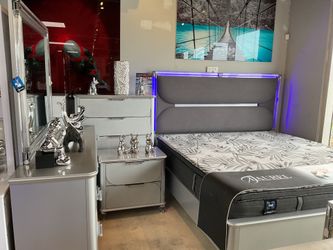 Beautiful 5Pc Bedroom Set On Sale Now Only $1799