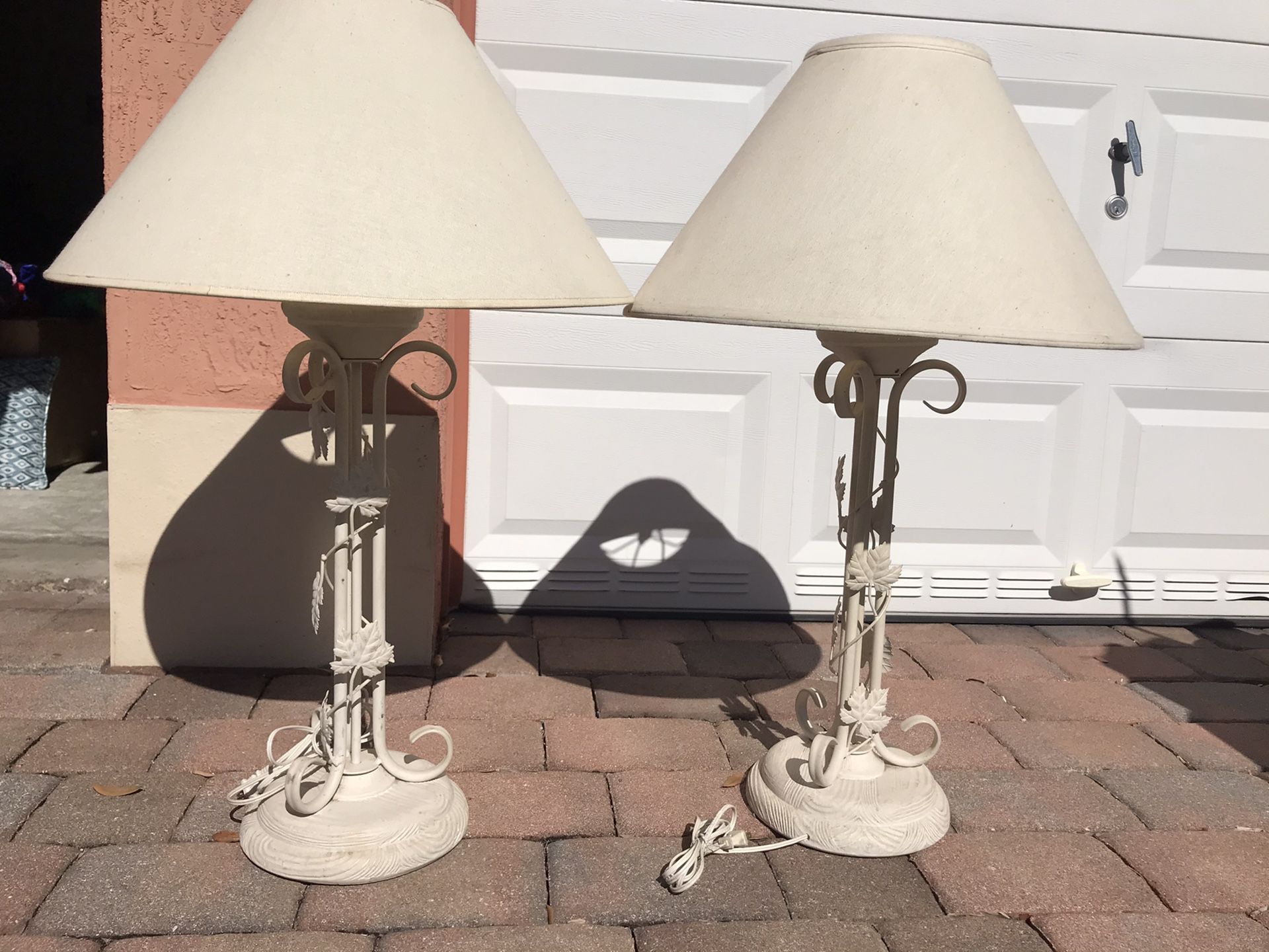 Floor lamps