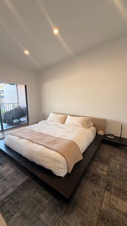 Modloft Bedframe King