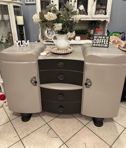 Distresed buffet