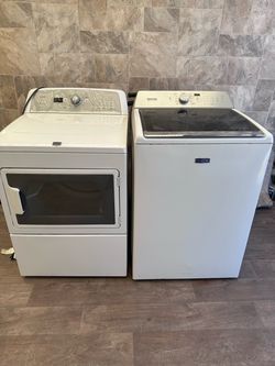 Maytag washer and dryer laundry