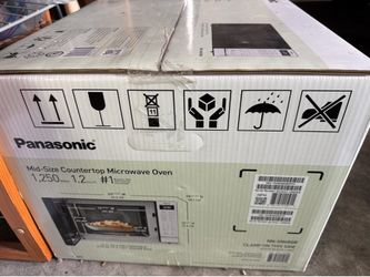 Panasonic 1.2 cu. ft. Countertop Inverter Microwave – Like New Condition