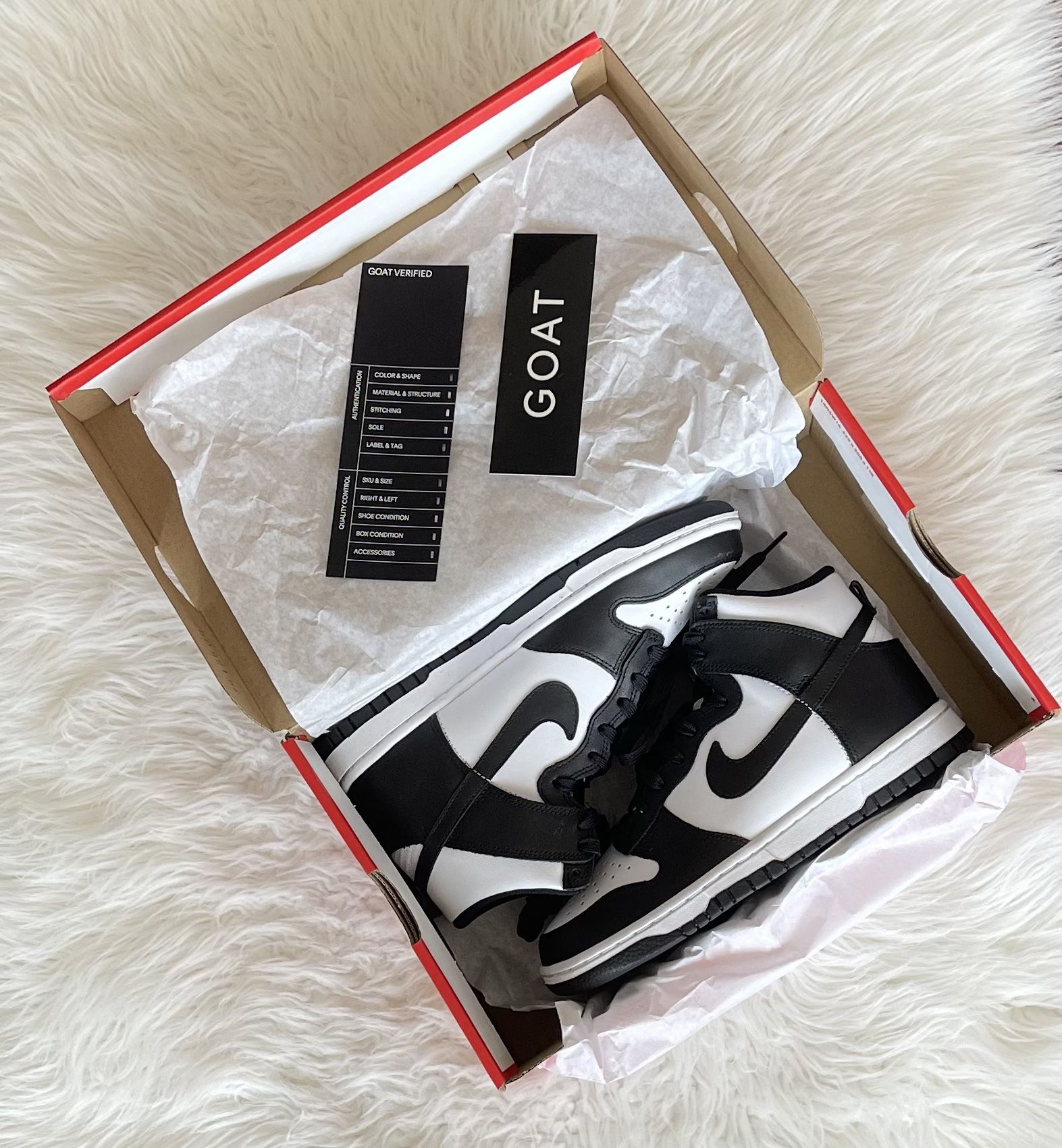 ✨ new!! ✨ black and white Nike high tops never used with tags