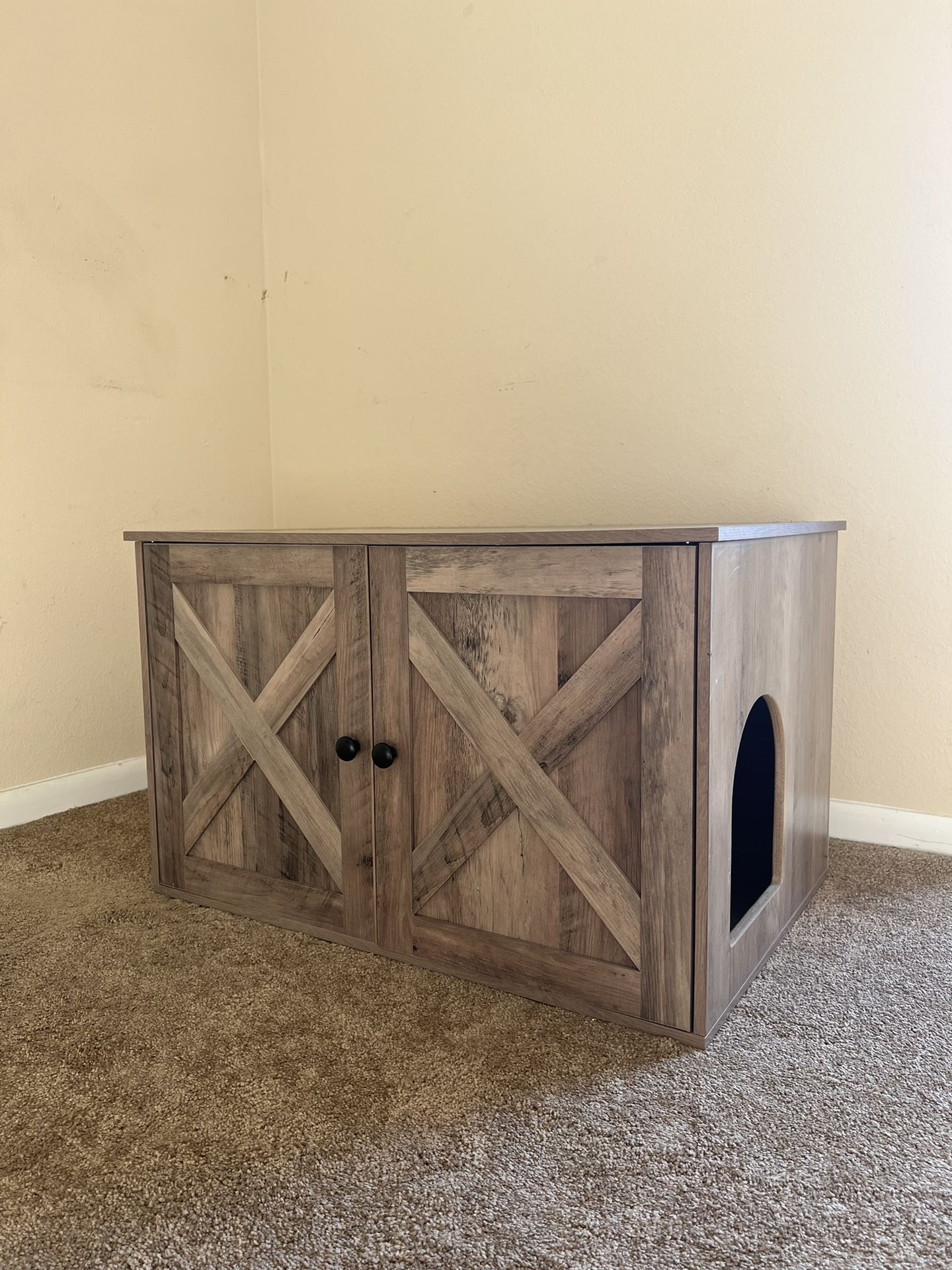Like New Secret Litter Box TV Stand/Side Table for Sale in San Diego, CA OfferUp