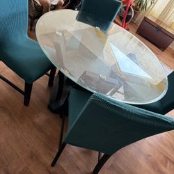 Dinning Table