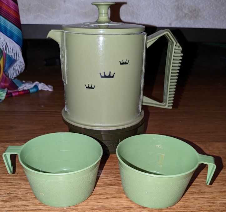 Vintage 60s MCM Plastic Coffee Pot Avocado Green Regal Ware Poly Perk 2-4 Cup Electric Pot Crown Design Travel Water Heater Works Great!