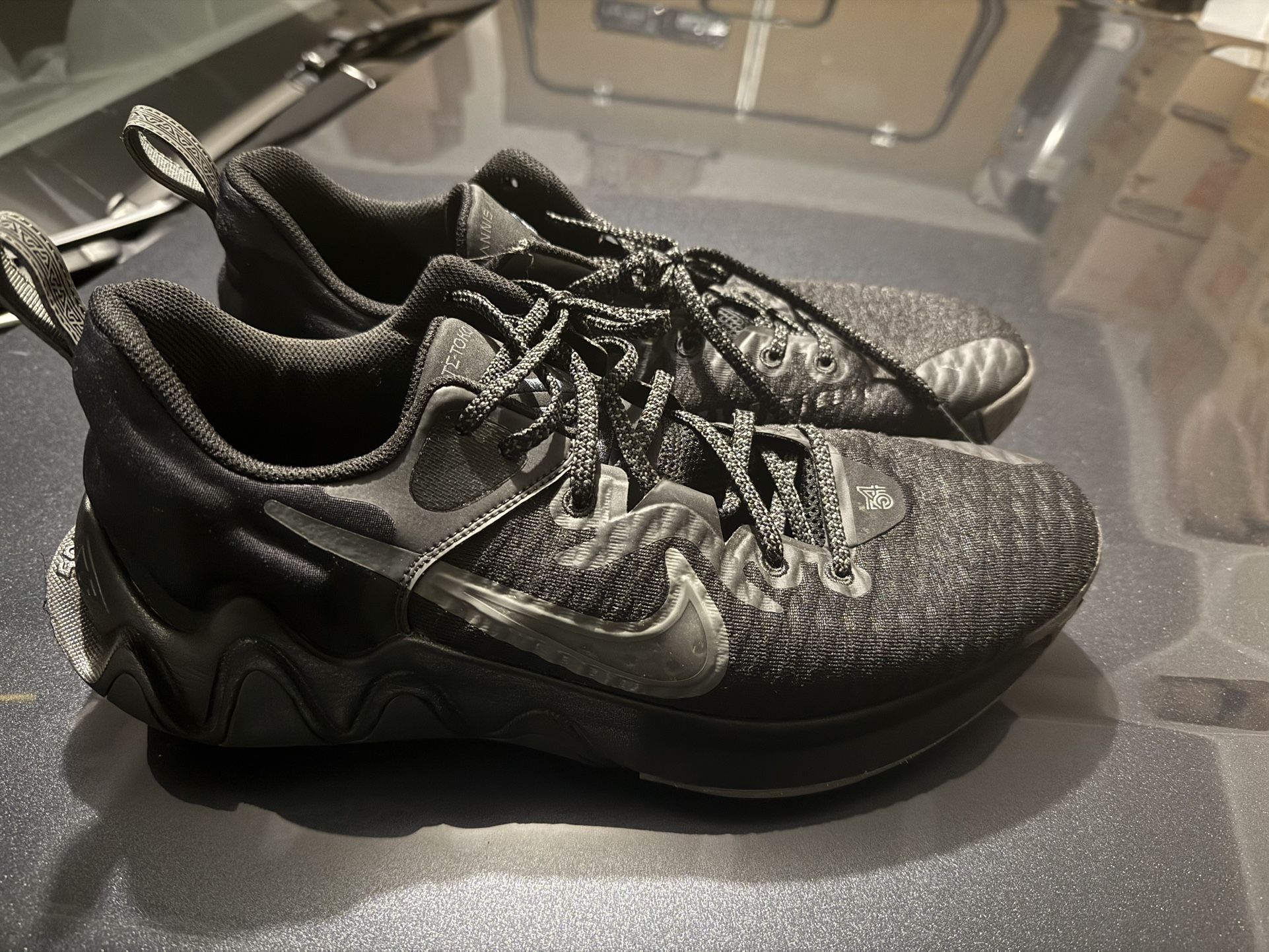 Men's Nike Basketball Shoes Size 13 Giannis