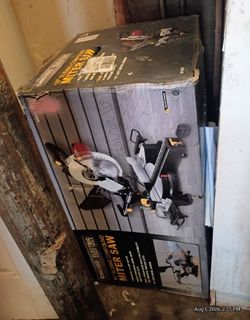 10' sliding compound miter saw