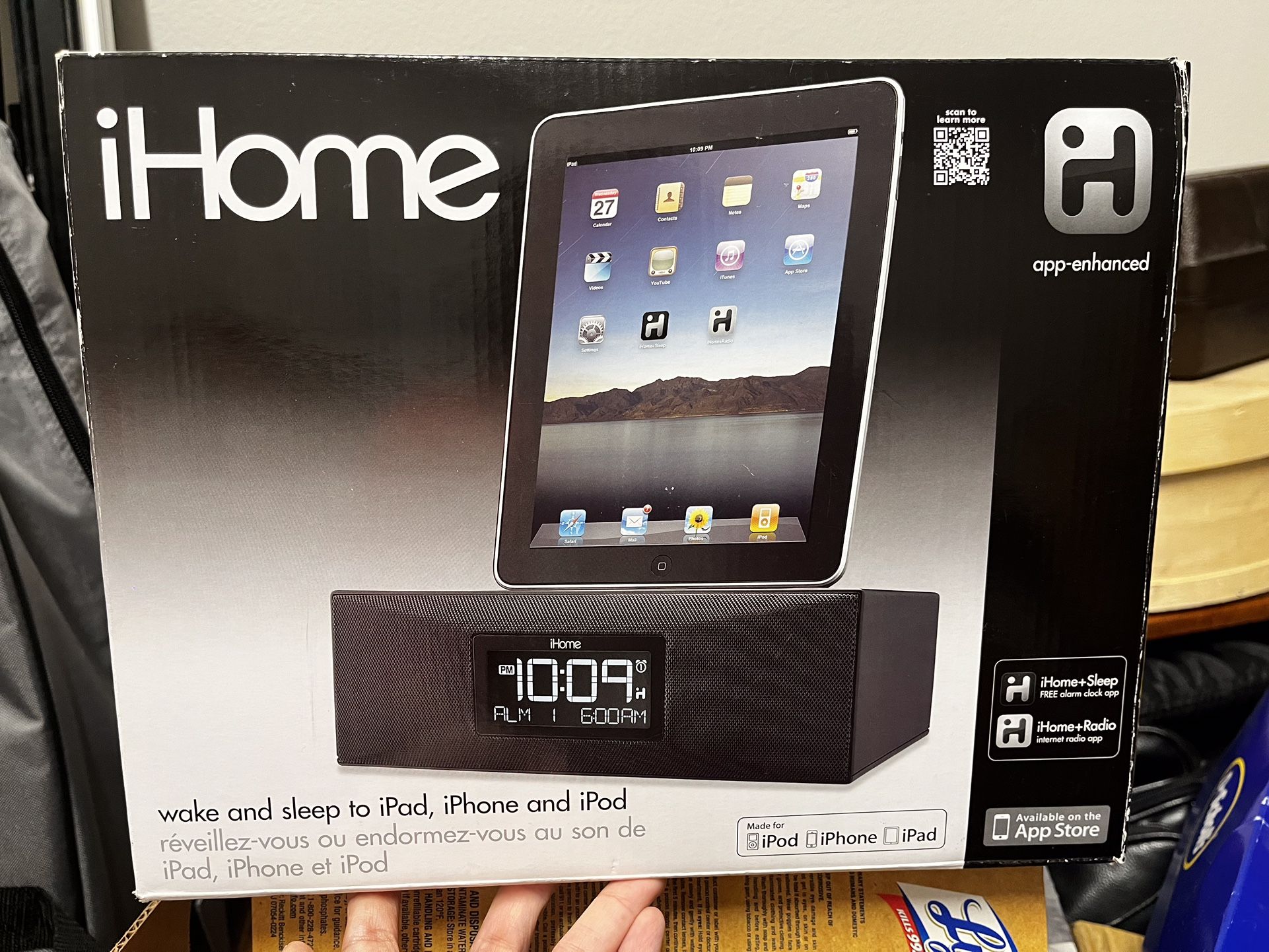 iHome iD83