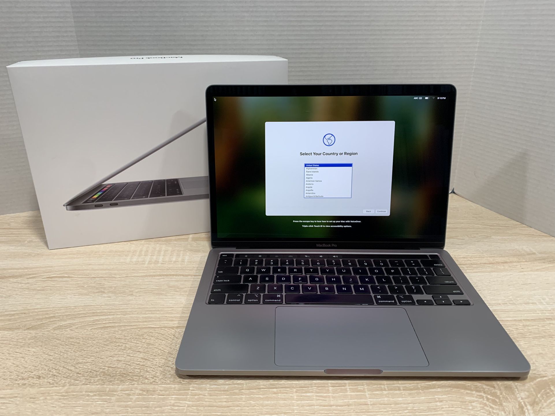 $450, 2020 MacBook Pro 13", 512GB/16GB RAM/i5, Touch Bar, factory upgrades worth $400