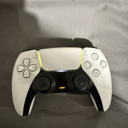White PS5 Controller 
