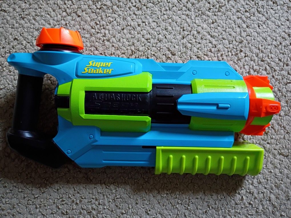 Super Soaker Water Fun!! $50 for All (4) Identical soakers