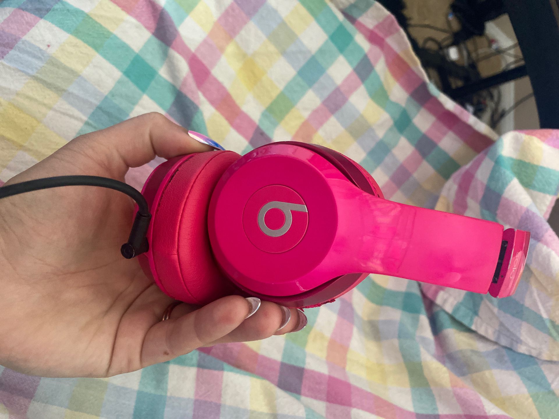 Pink beat solo headphones