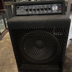 PRE-OWNED SWR Workingman’s 12 Bass Amp