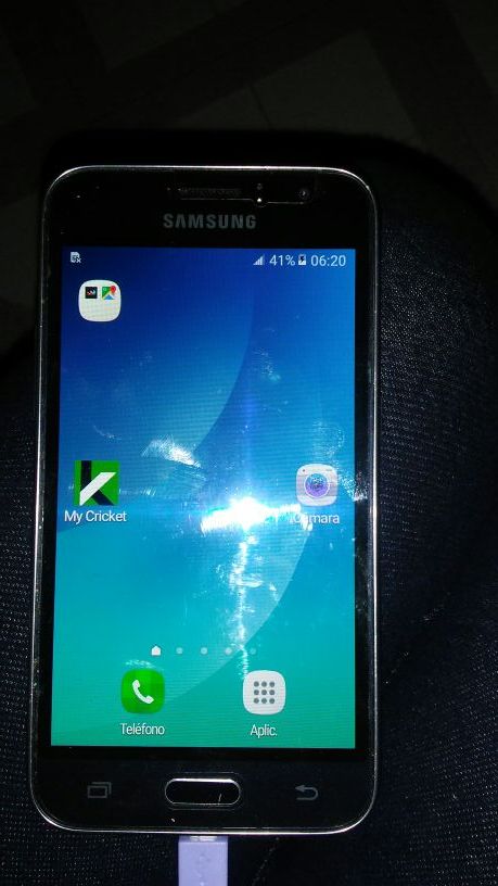 CRICKET CELLPHONE