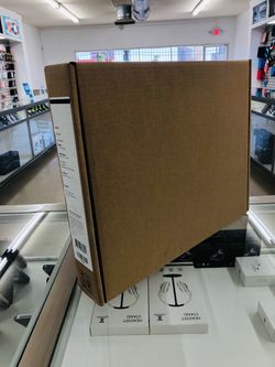 Dell 15 DC15250 8gb ram 512gb ssd