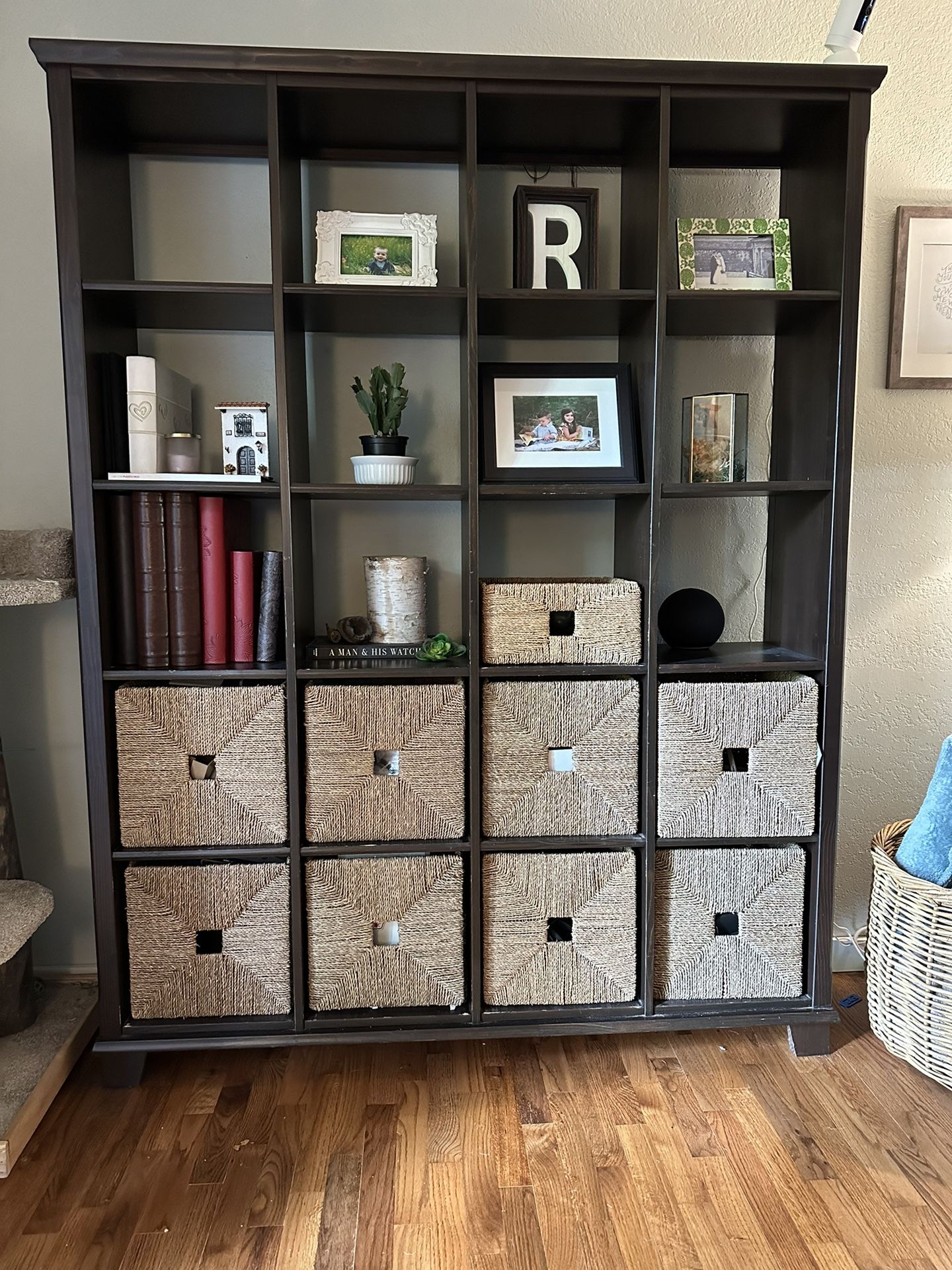 Bookshelf