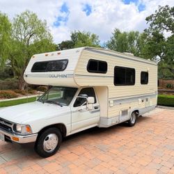 1992 TOYOTA DOLPHIN RV